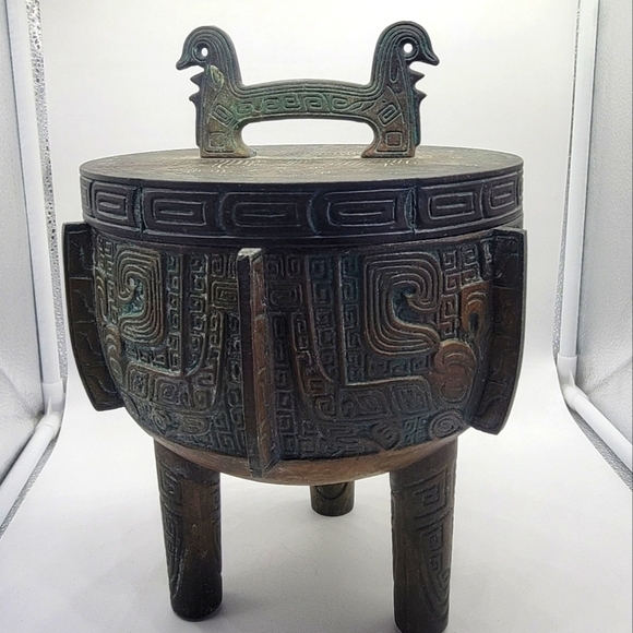 𝅺1960'S James Mont Style Aztec/Mayan Verdigris Bronze Ice Bucket or decor - Picture 1 of 9